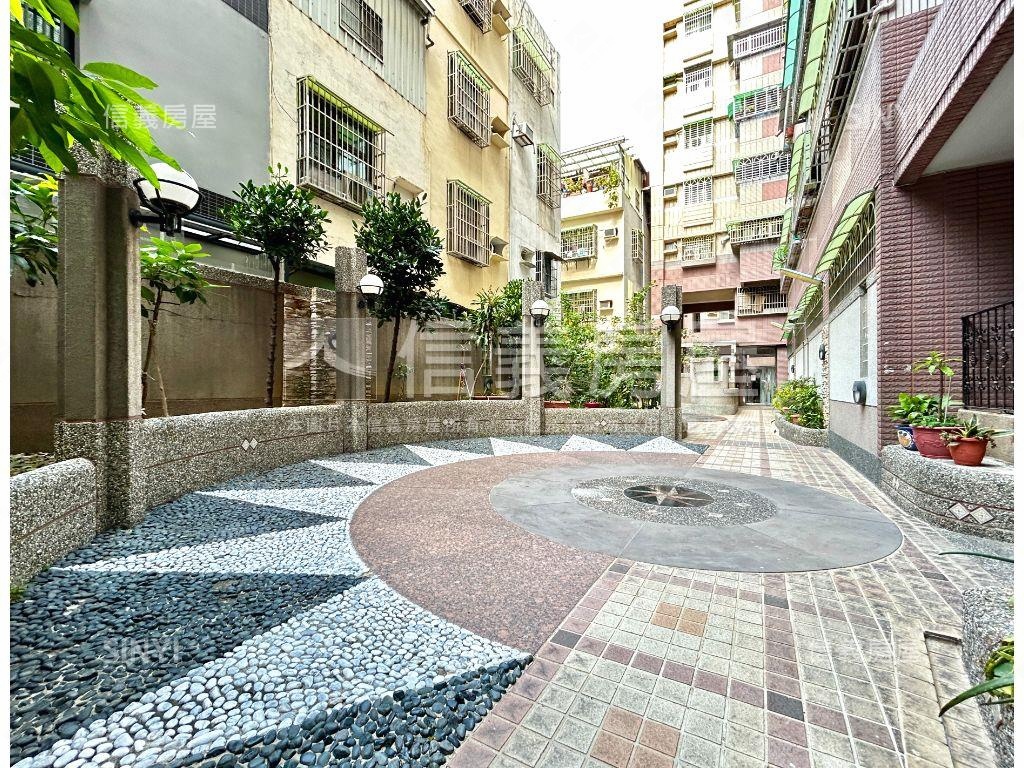 輕軌站旁採光四房車位房屋室內格局與周邊環境