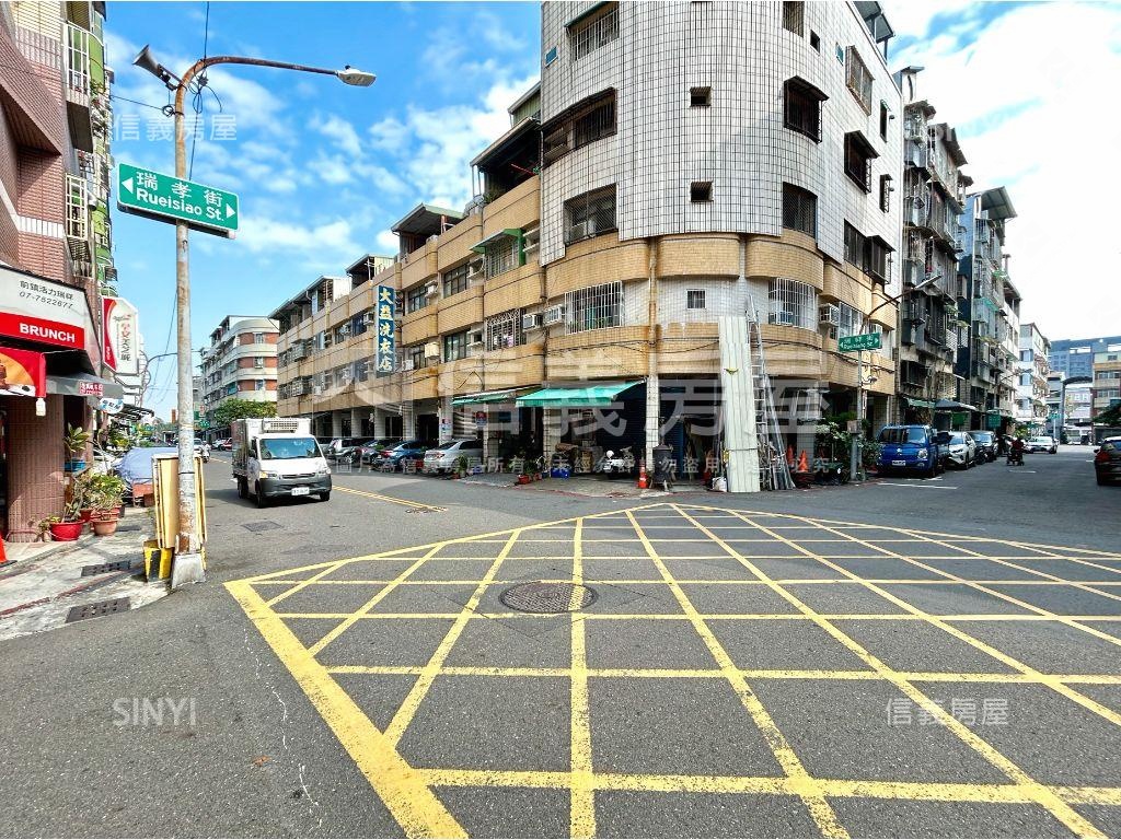 輕軌站旁採光四房車位房屋室內格局與周邊環境