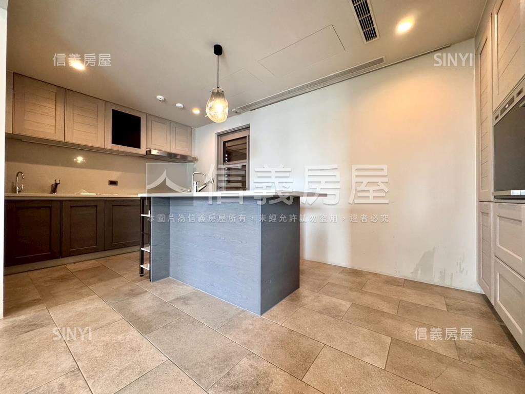 龍寶仁美臻邸三房雙平車位房屋室內格局與周邊環境