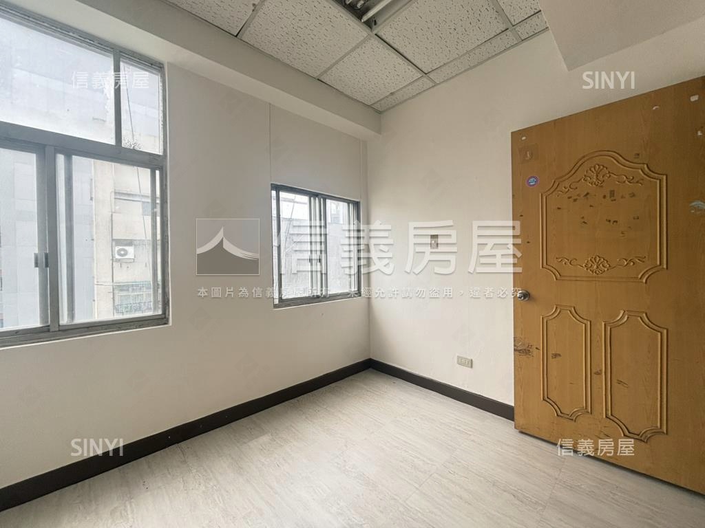 中正紀念堂旁電梯３房房屋室內格局與周邊環境