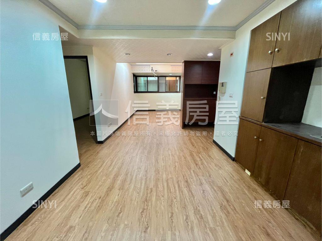 泰山１８甲大四房車位房屋室內格局與周邊環境