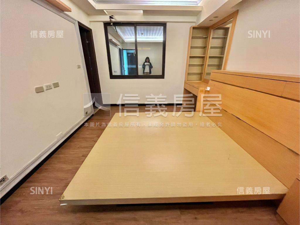 泰山１８甲大四房車位房屋室內格局與周邊環境