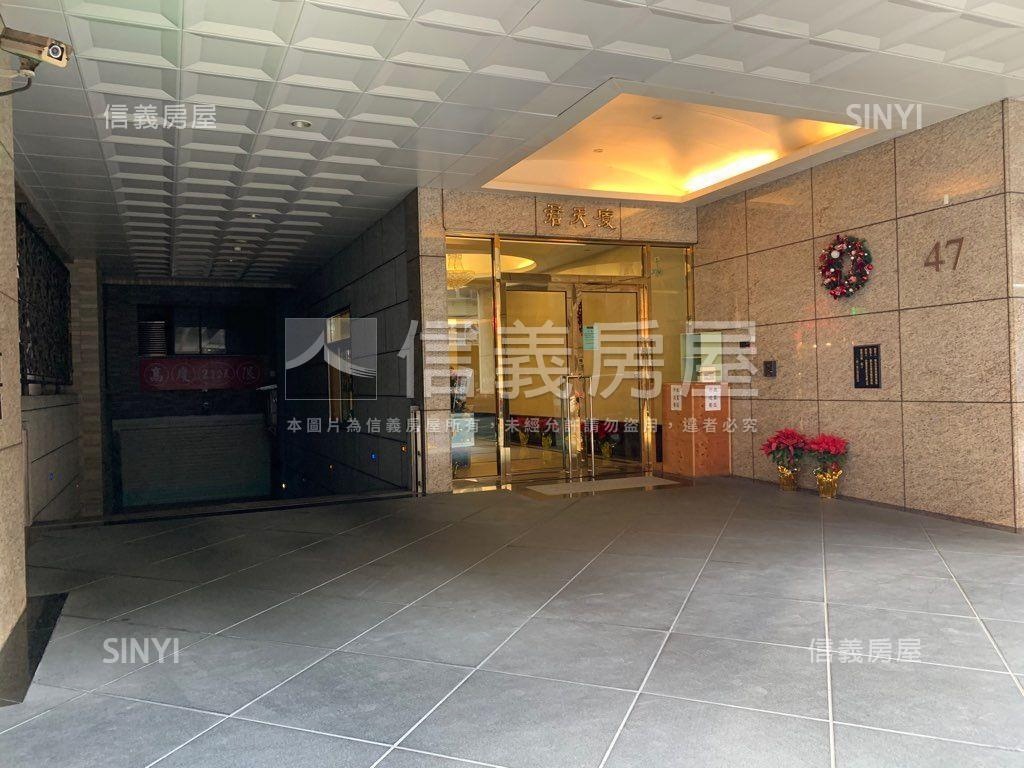 近雙子星優質金店面房屋室內格局與周邊環境