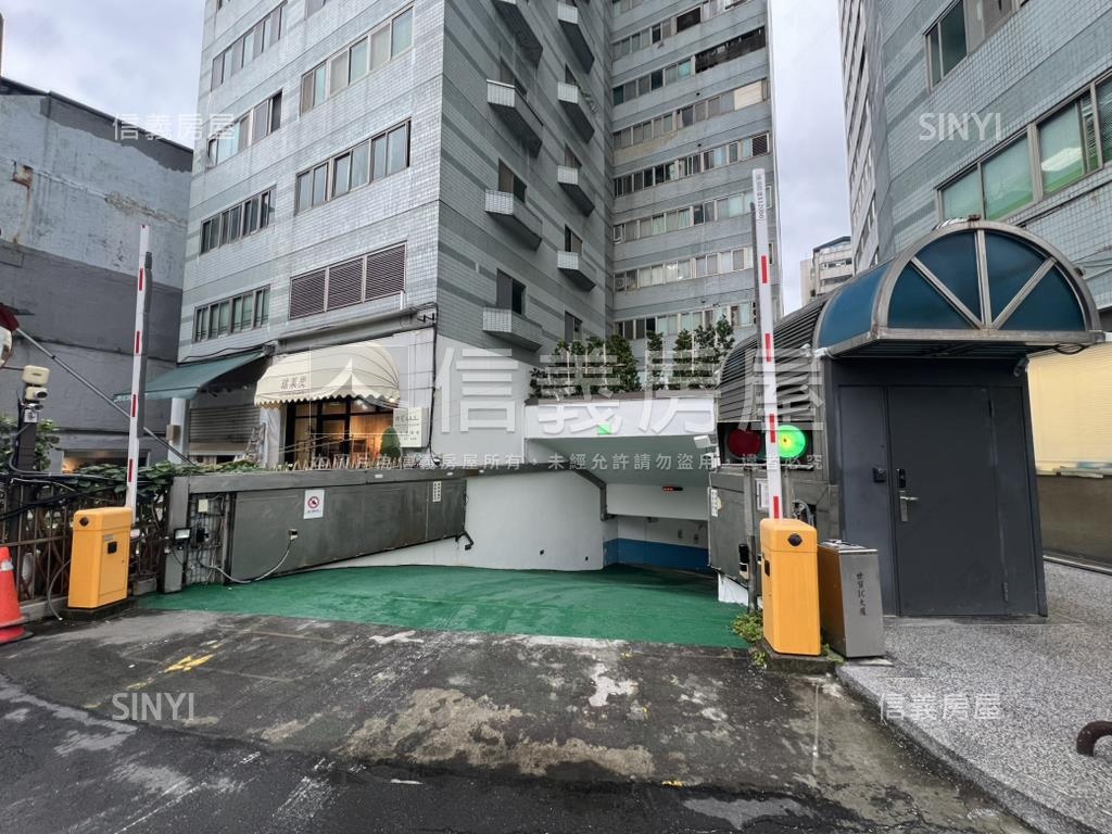 世貿ＩＣ機械車位房屋室內格局與周邊環境