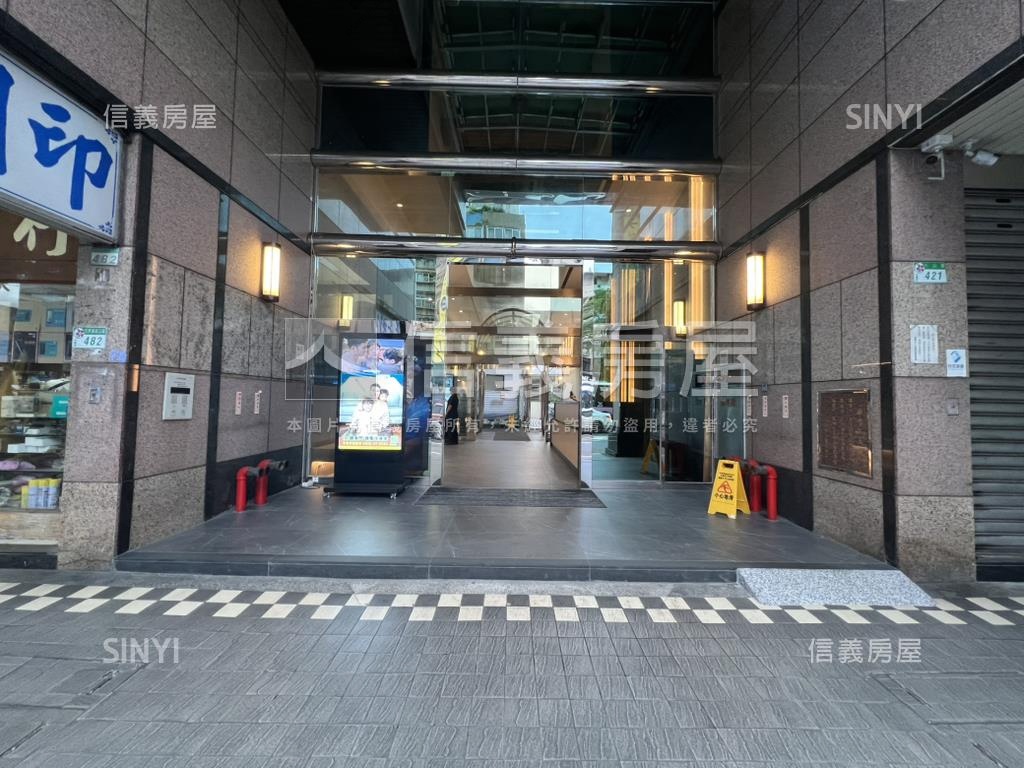 世貿ＩＣ機械車位房屋室內格局與周邊環境