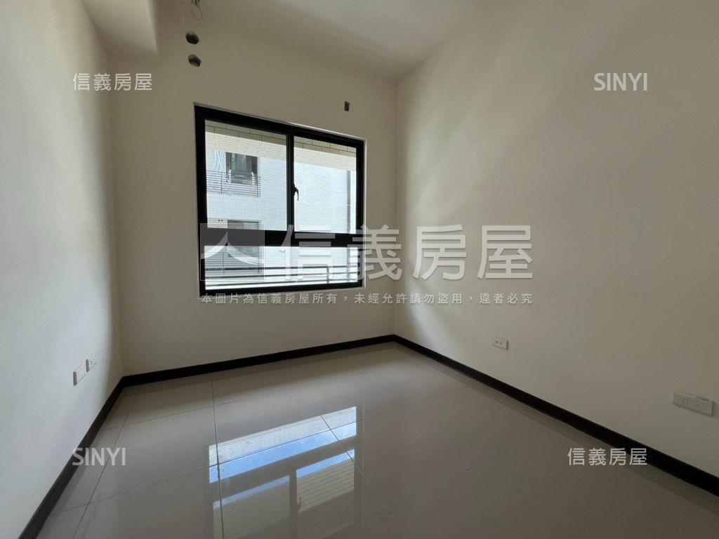 世界巨星高樓三房平車房屋室內格局與周邊環境
