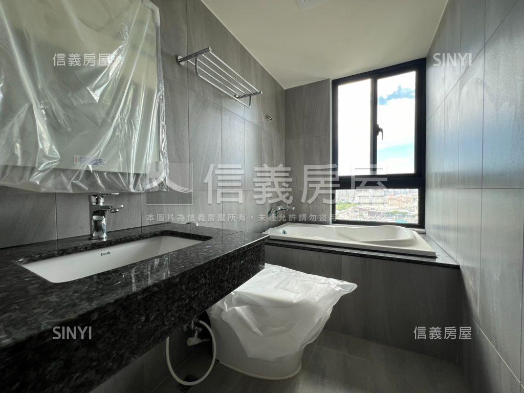 世界巨星高樓三房平車房屋室內格局與周邊環境