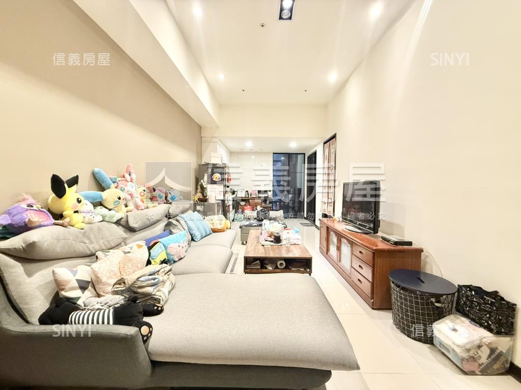 上河園面中庭兩房車位房屋室內格局與周邊環境