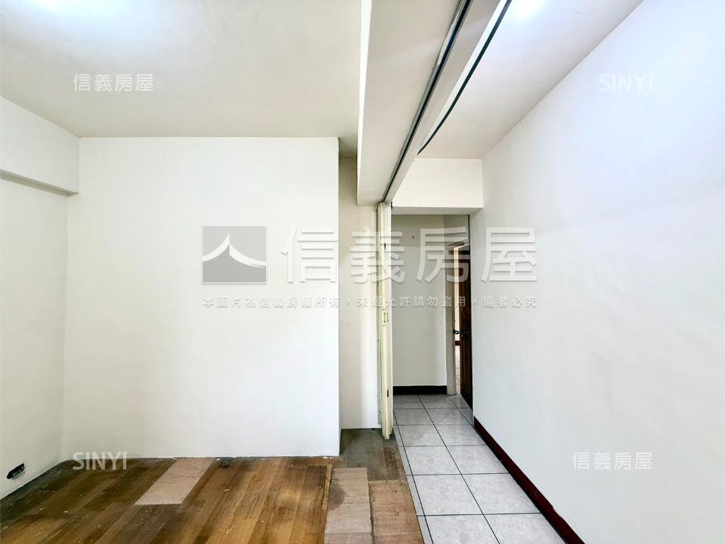 竹北一次擁有電梯三房房屋室內格局與周邊環境