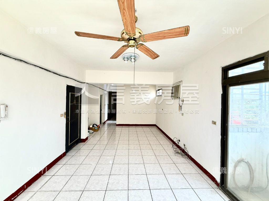 竹北一次擁有電梯三房房屋室內格局與周邊環境