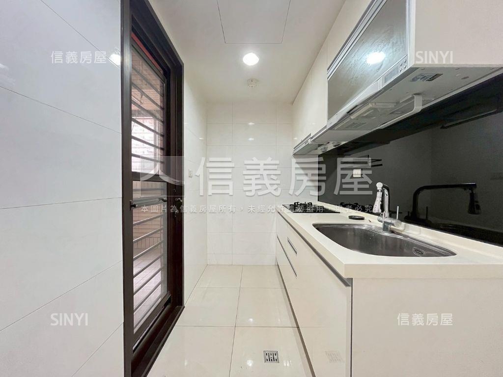 卓然品味時尚鉑晶三房平車房屋室內格局與周邊環境