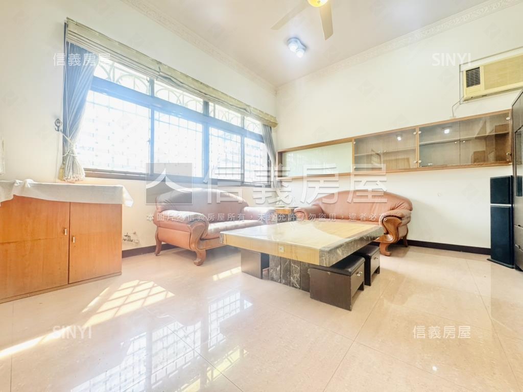 地約８８坪獨棟角間透天房屋室內格局與周邊環境