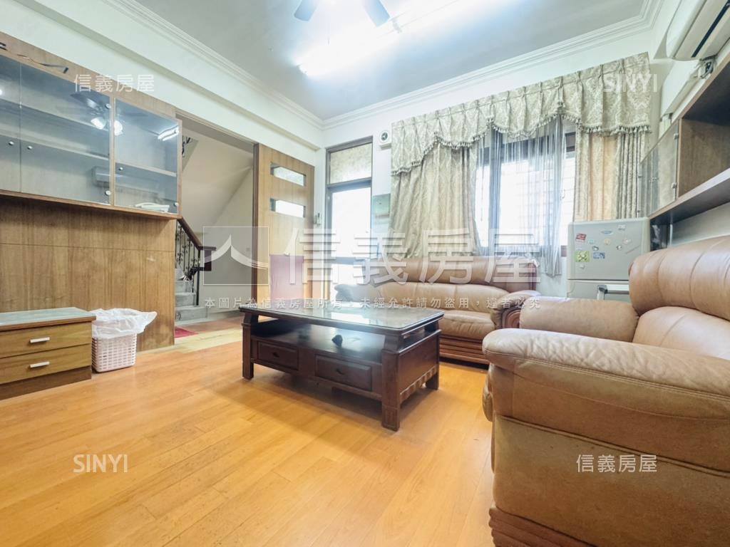 地約８８坪獨棟角間透天房屋室內格局與周邊環境