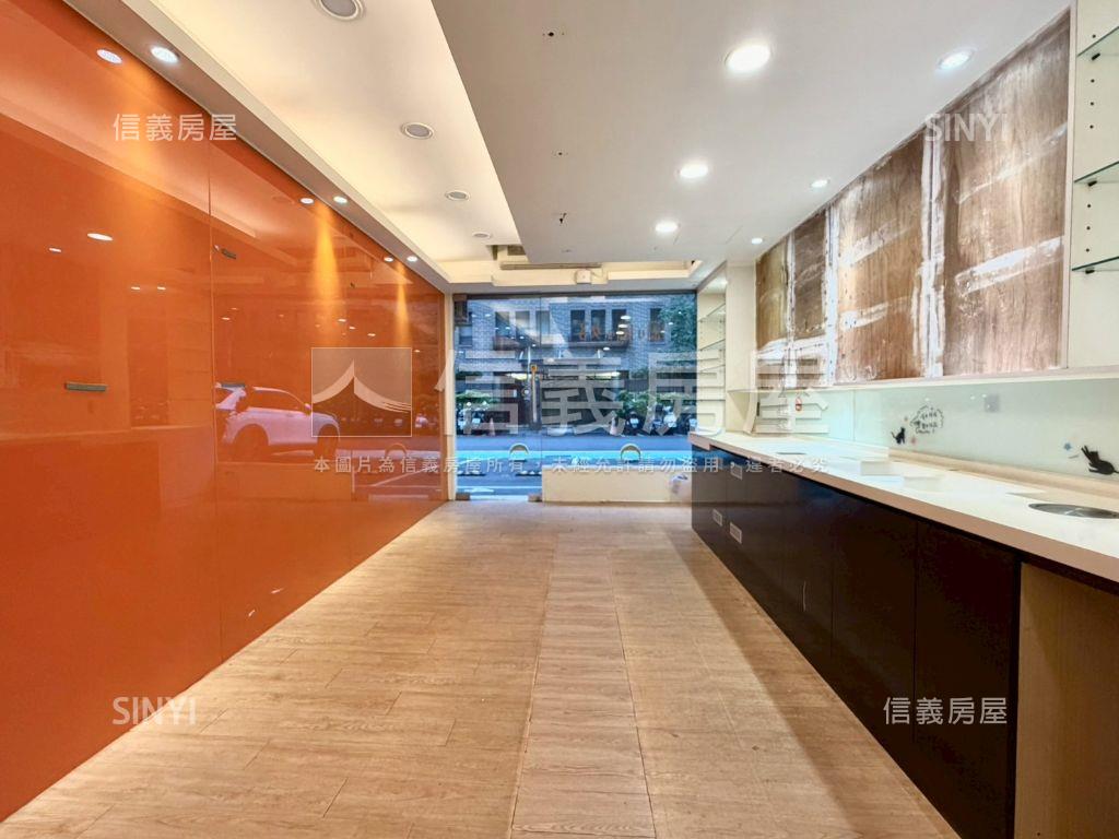 近１０１，巨龍小巧金店舖房屋室內格局與周邊環境