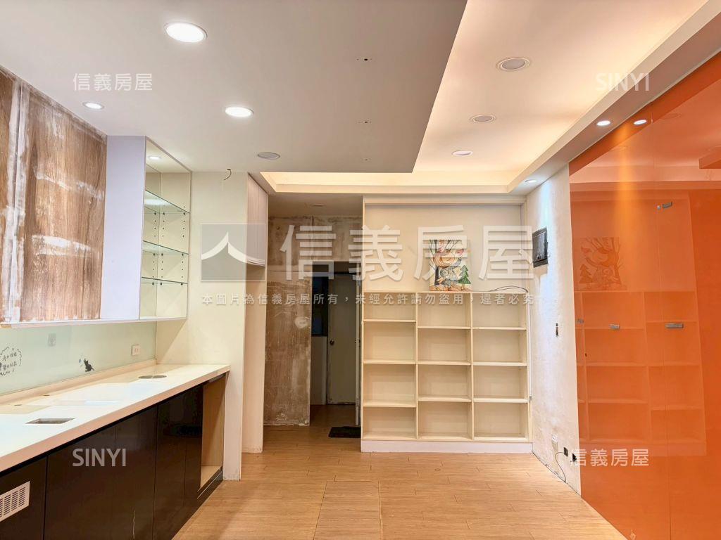 近１０１，巨龍小巧金店舖房屋室內格局與周邊環境