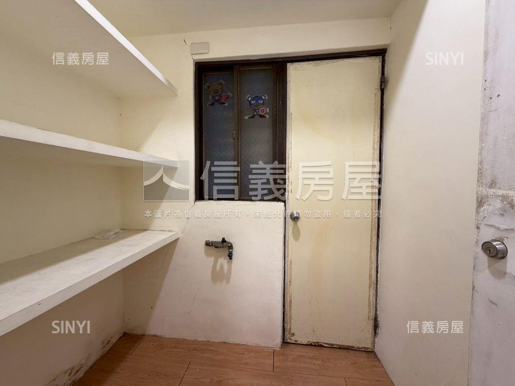 近１０１，巨龍小巧金店舖房屋室內格局與周邊環境