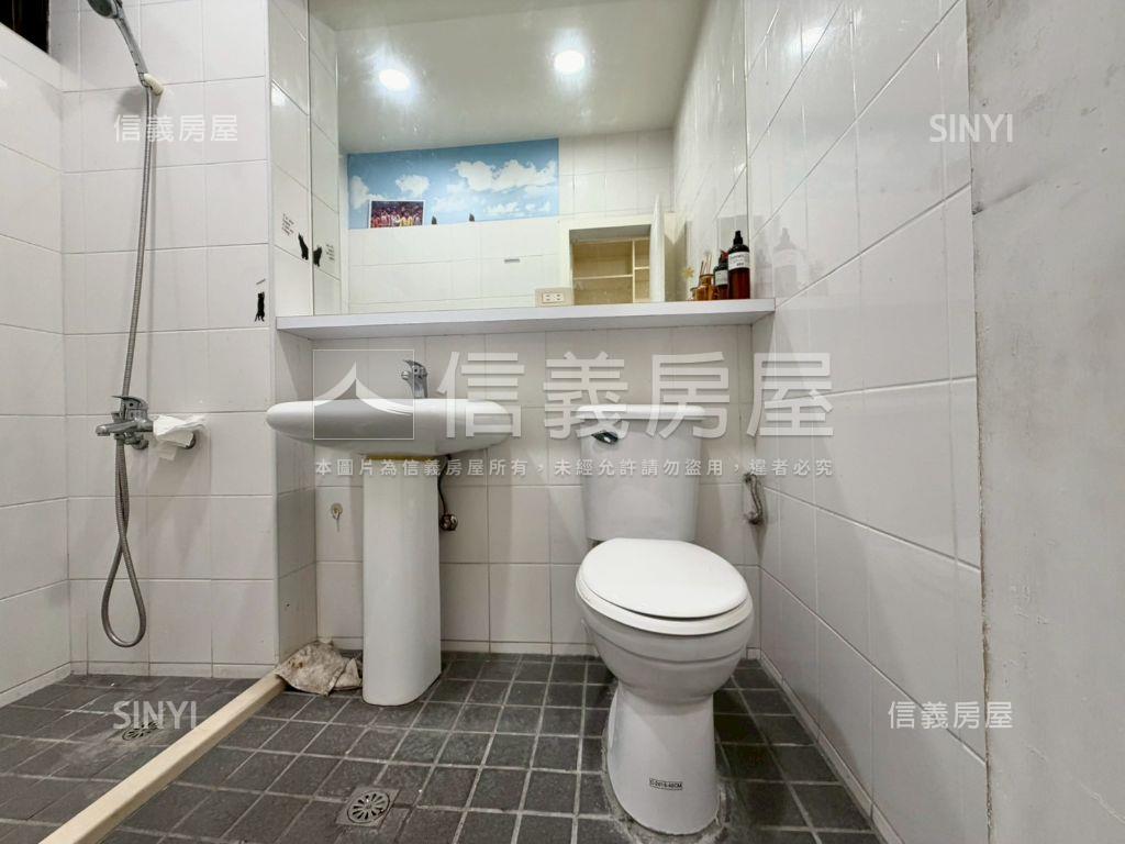 近１０１，巨龍小巧金店舖房屋室內格局與周邊環境