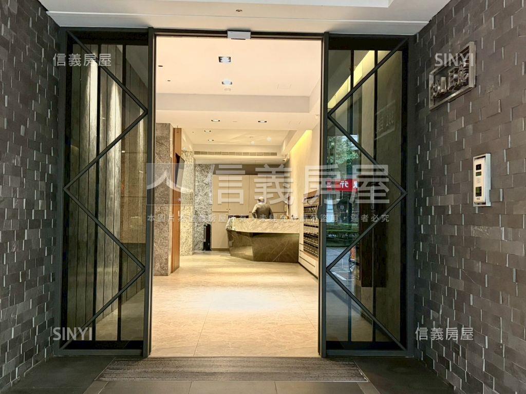 近１０１，巨龍小巧金店舖房屋室內格局與周邊環境