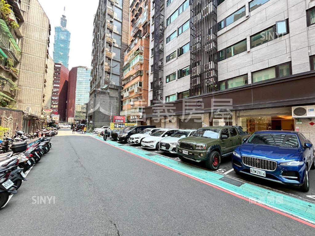 近１０１，巨龍小巧金店舖房屋室內格局與周邊環境