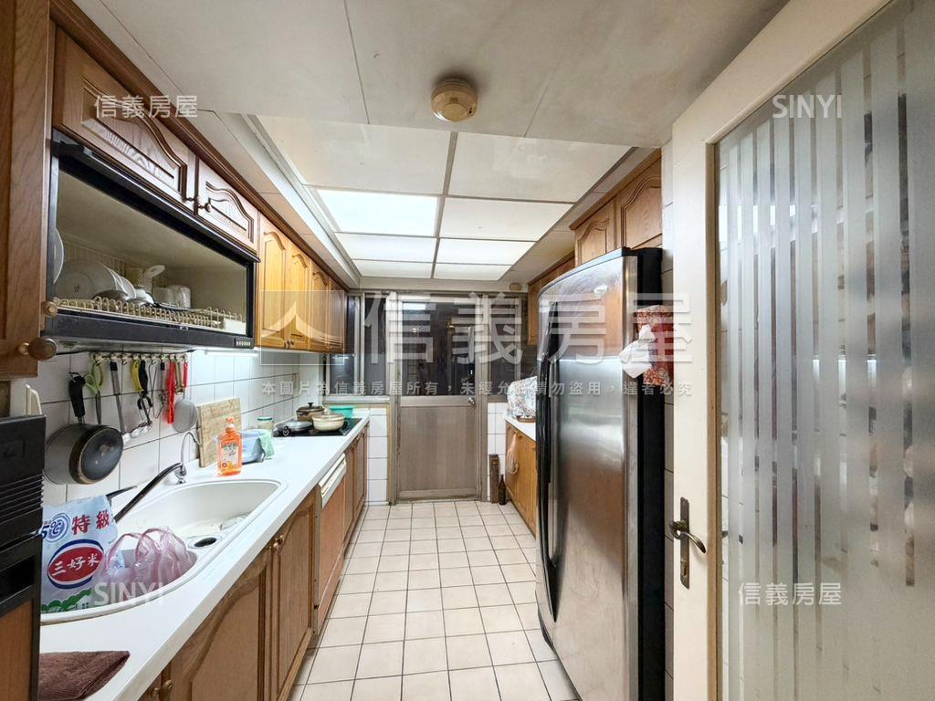 敦南安和☆東帝士花園廣場房屋室內格局與周邊環境