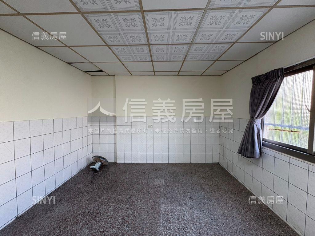 推薦！近家樂福透天超讚房屋室內格局與周邊環境