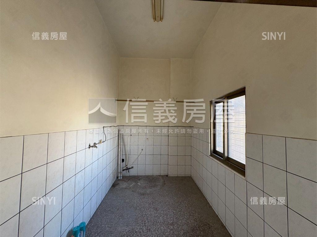 推薦！近家樂福透天超讚房屋室內格局與周邊環境