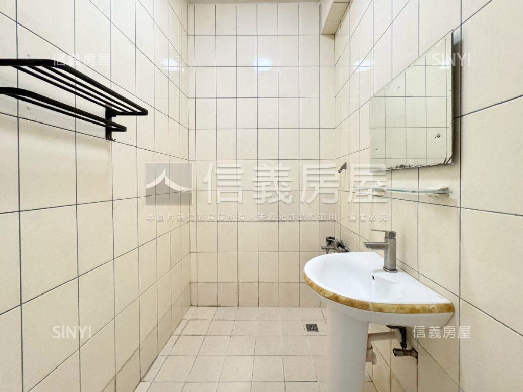近中華路傳統透天房屋室內格局與周邊環境