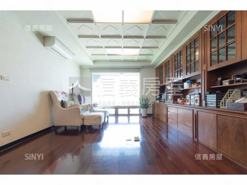 專任計畫區挑高樓中樓房屋室內格局與周邊環境