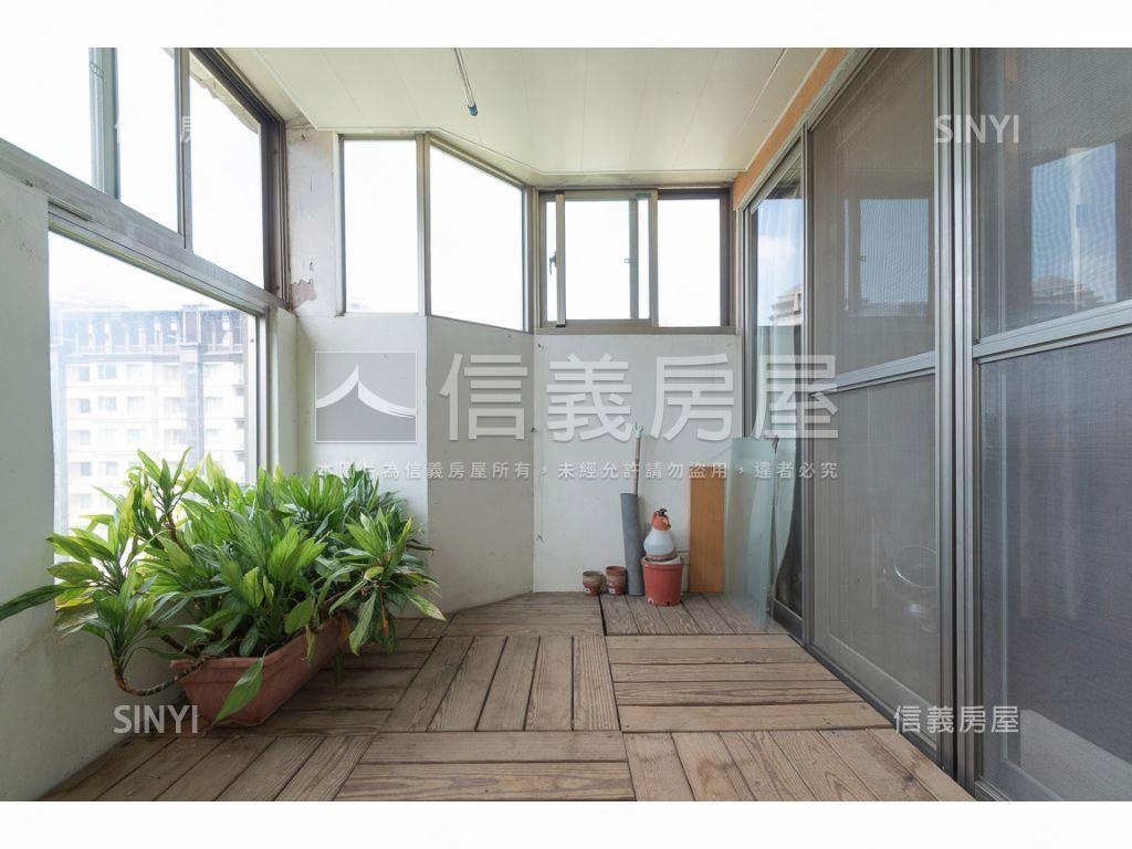 專任計畫區挑高樓中樓房屋室內格局與周邊環境