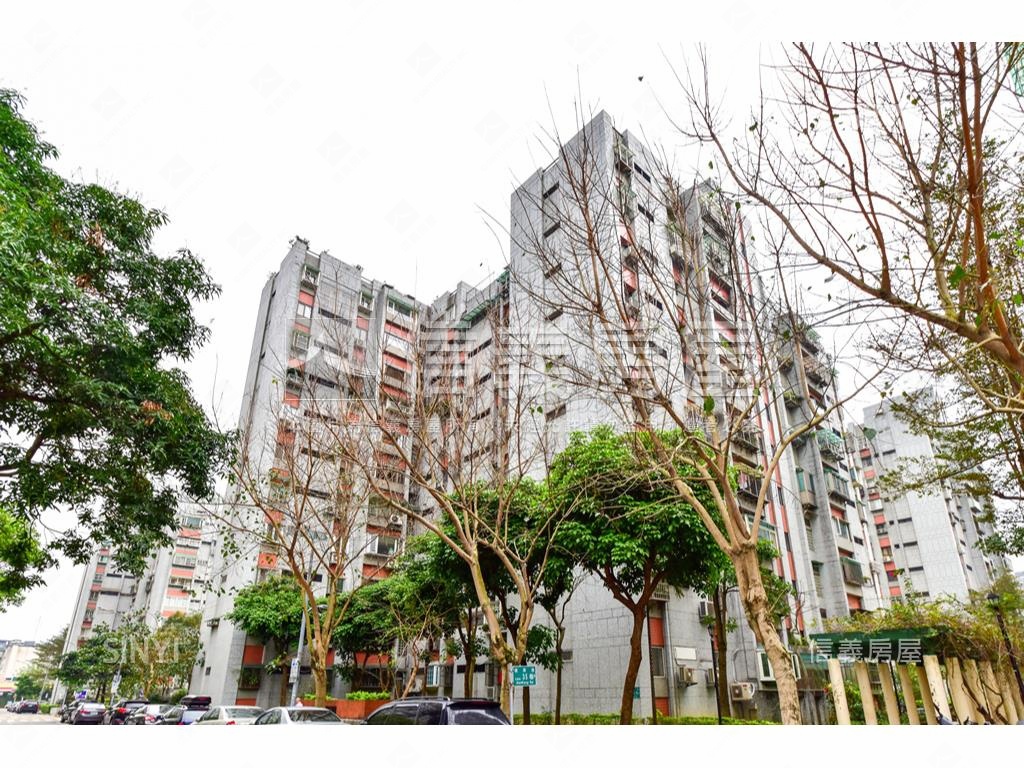 松山新城甲標３房房屋室內格局與周邊環境