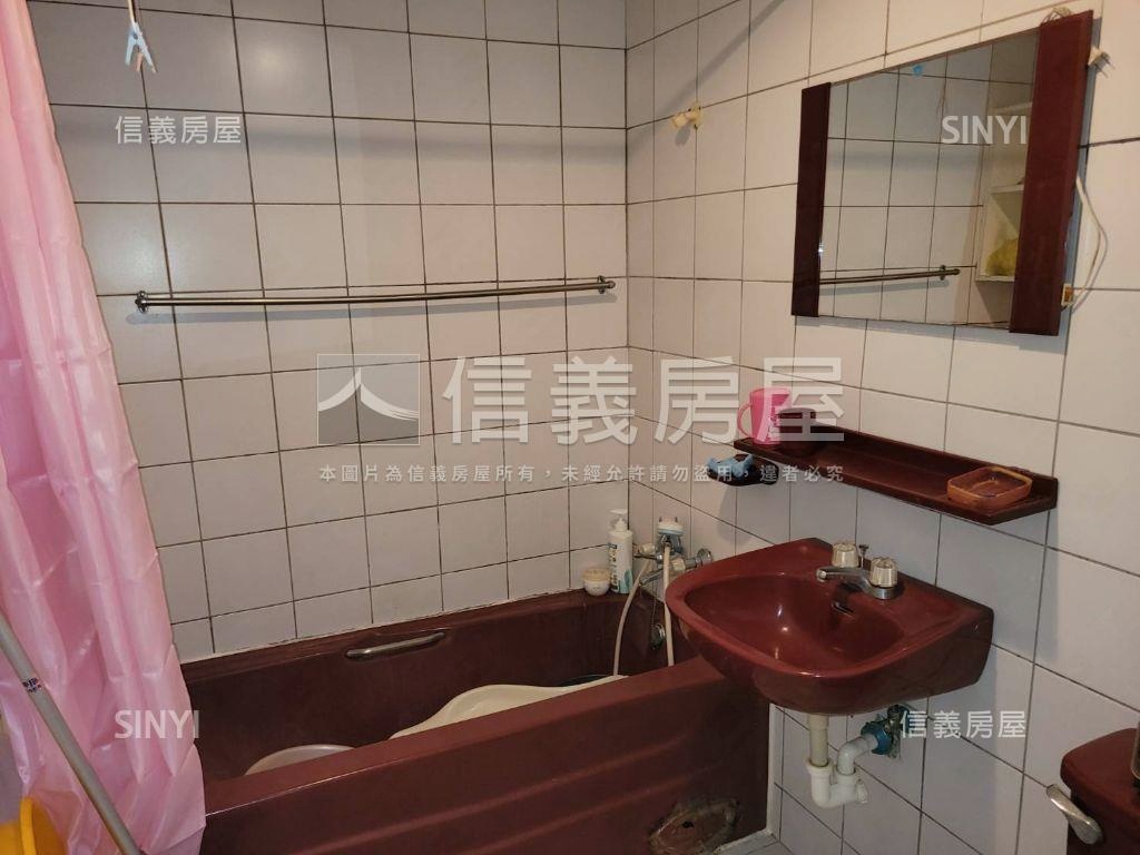 松山新城甲標３房房屋室內格局與周邊環境
