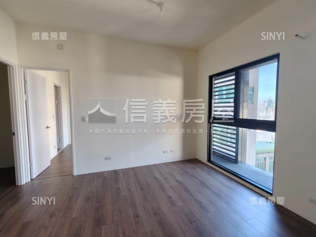 七期Ｖ市政。三改二房平車房屋室內格局與周邊環境