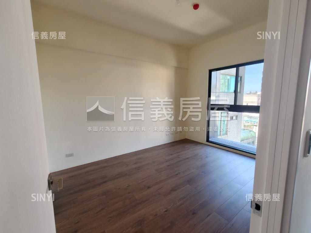 七期Ｖ市政。三改二房平車房屋室內格局與周邊環境