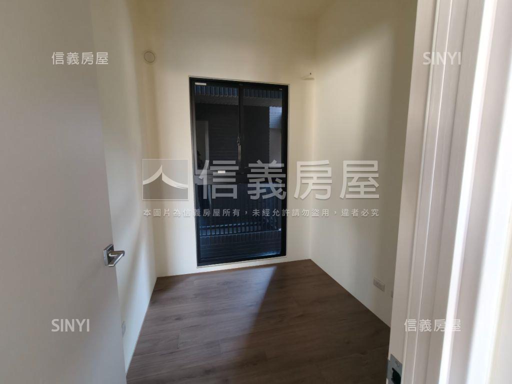 七期Ｖ市政。三改二房平車房屋室內格局與周邊環境