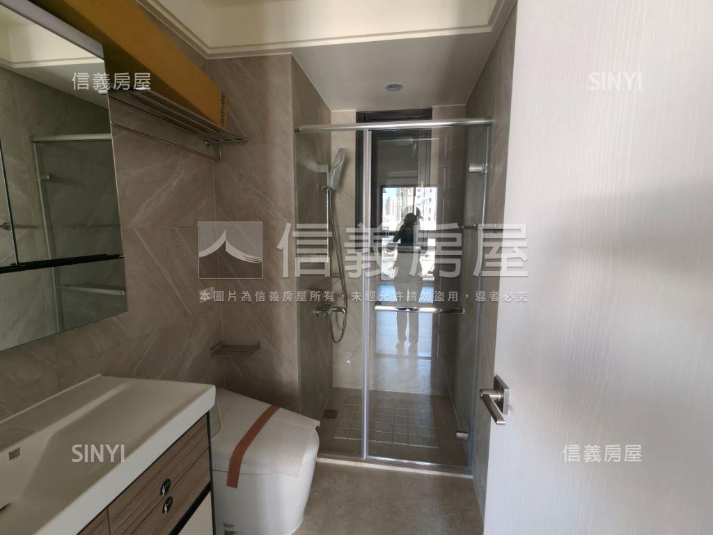 七期Ｖ市政。三改二房平車房屋室內格局與周邊環境