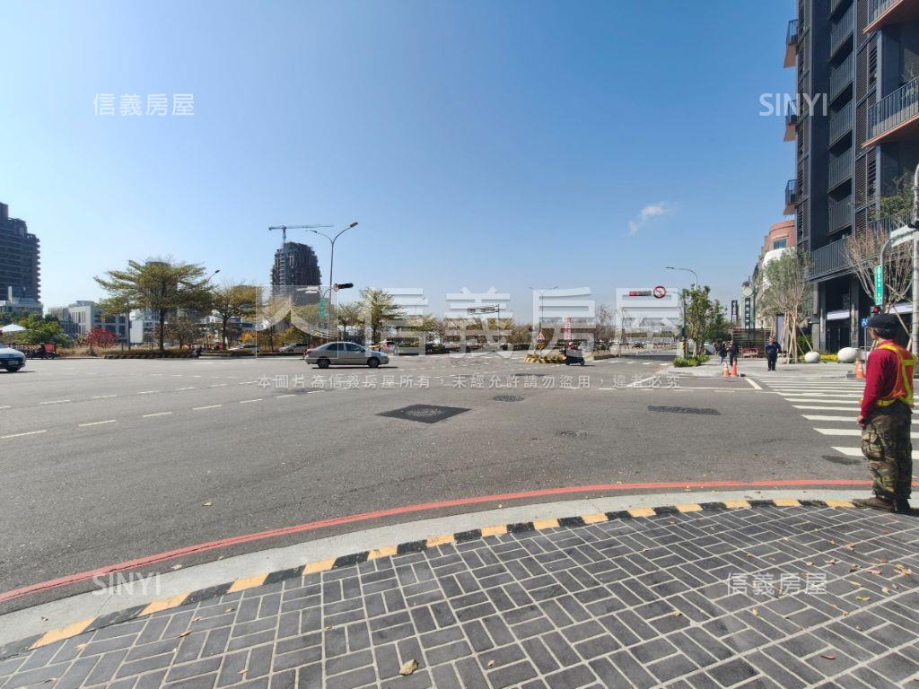 七期Ｖ市政。三改二房平車房屋室內格局與周邊環境