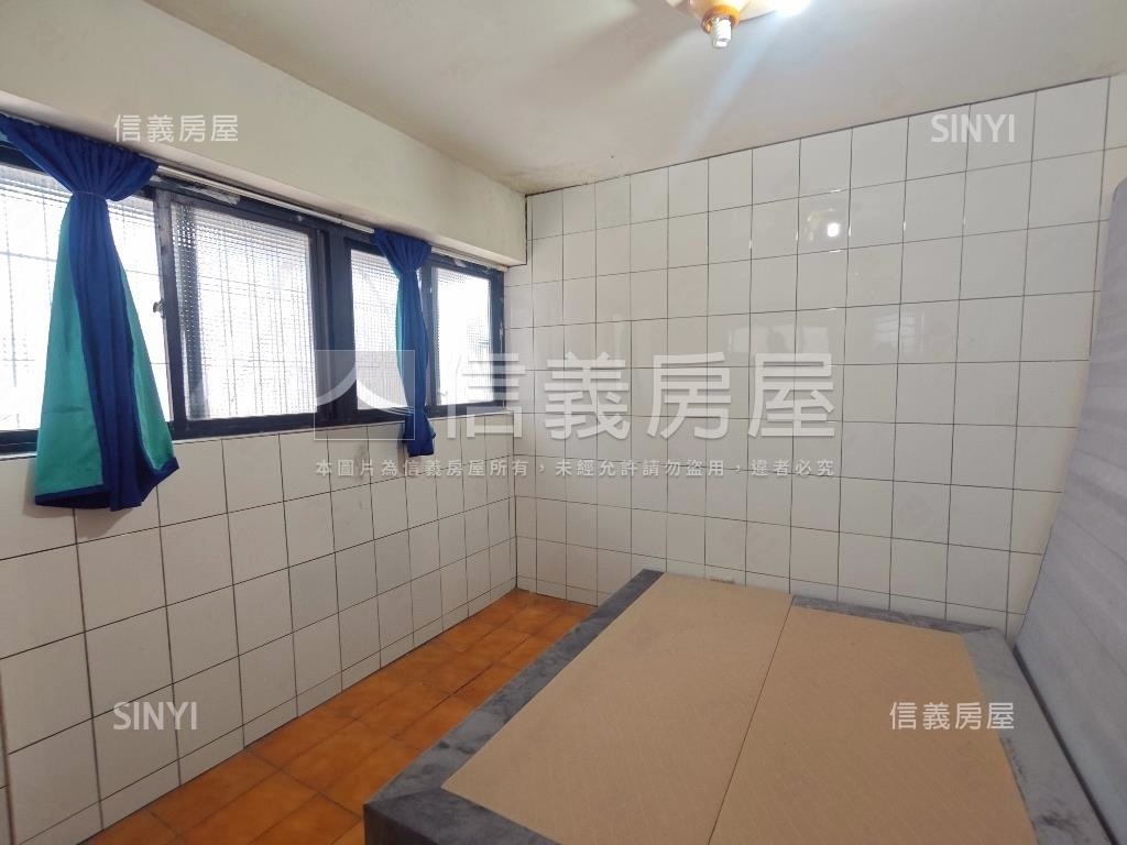 【新接】永吉邊間頂加房屋室內格局與周邊環境