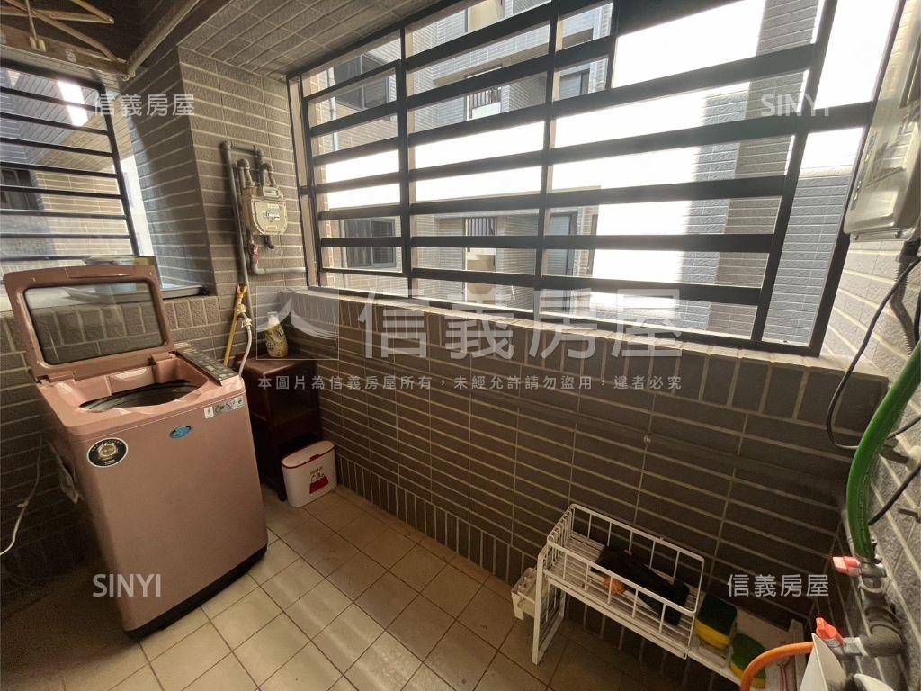 高樓層眺望過嶺三房車位房屋室內格局與周邊環境