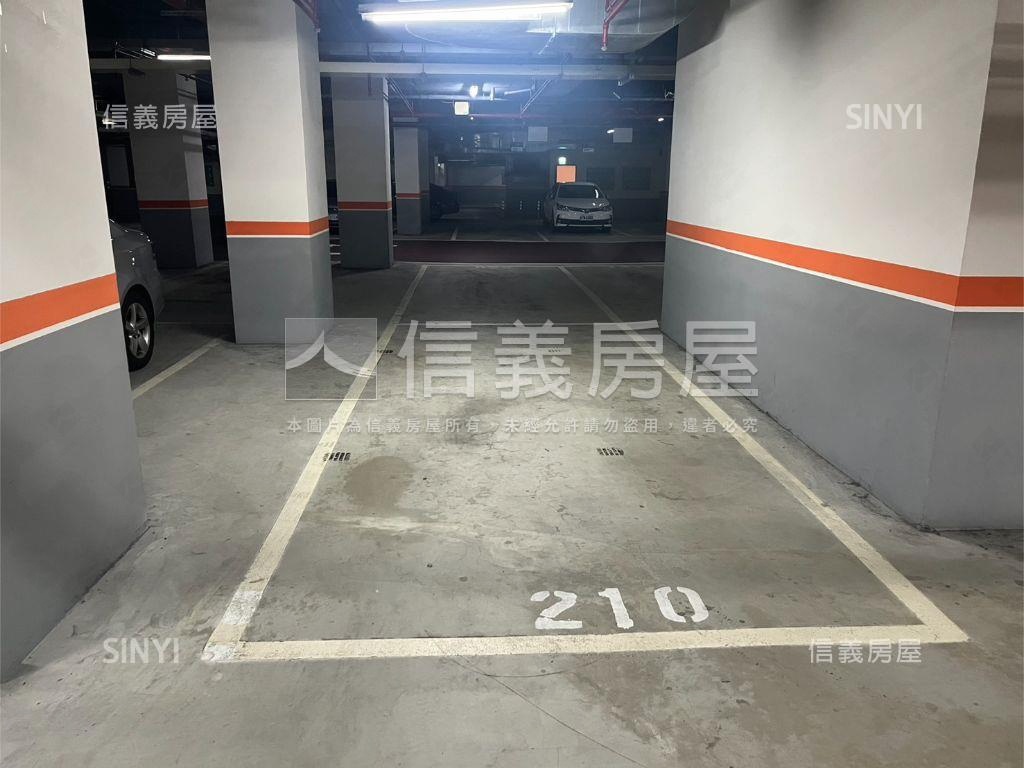高樓層眺望過嶺三房車位房屋室內格局與周邊環境