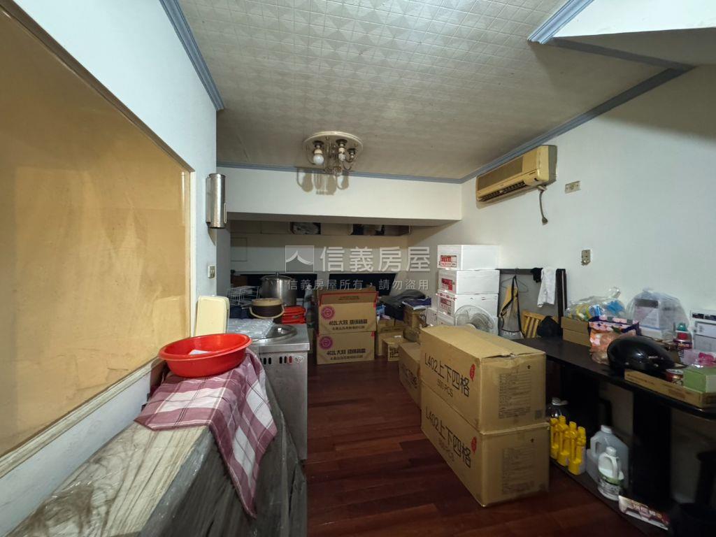 國際京城金店面房屋室內格局與周邊環境