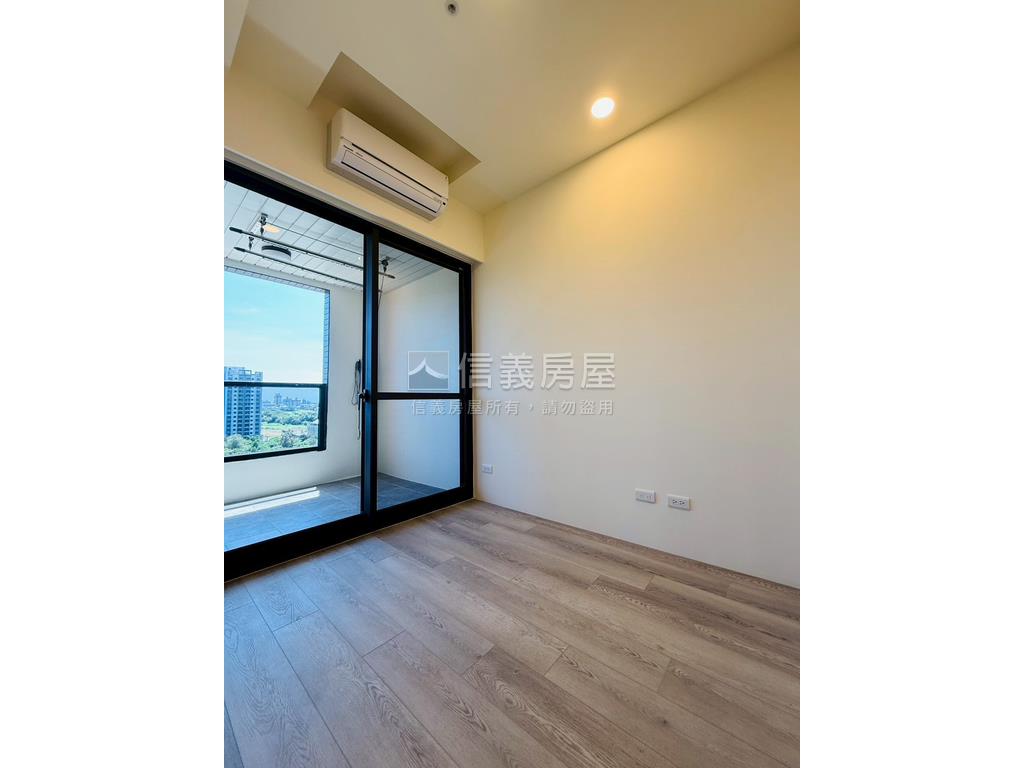 綠意盎然高樓景觀三房車位房屋室內格局與周邊環境