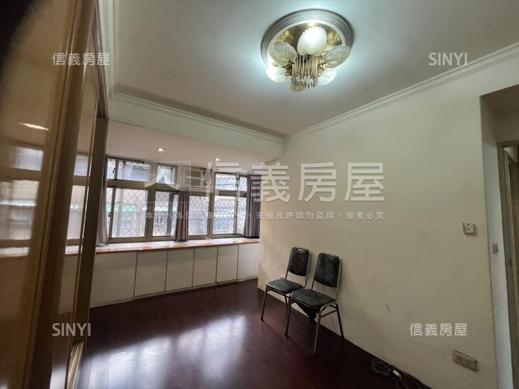 華山邊間電梯兩房房屋室內格局與周邊環境