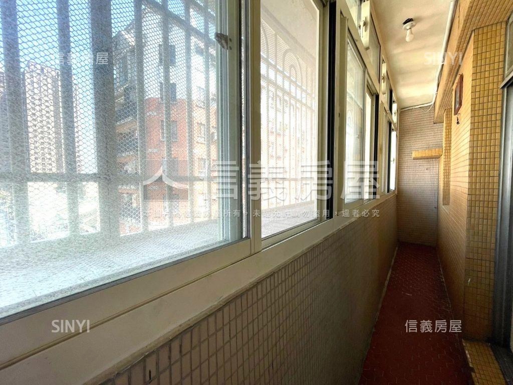 西區一層一戶美三房房屋室內格局與周邊環境
