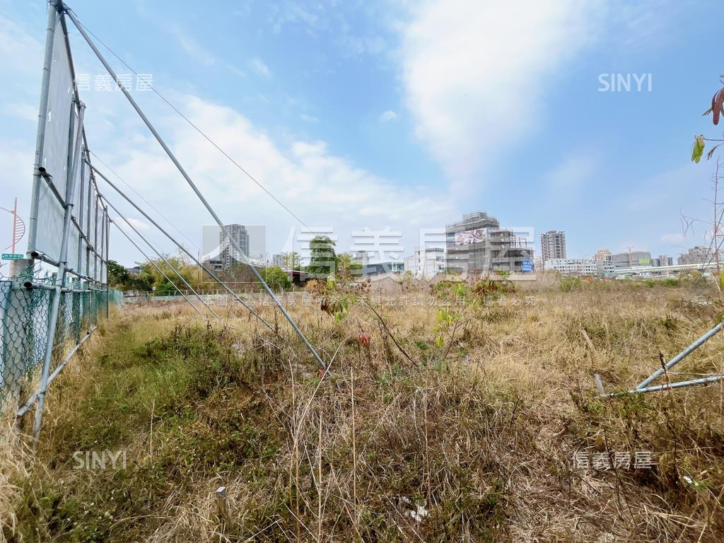 三民西路十三期角地房屋室內格局與周邊環境