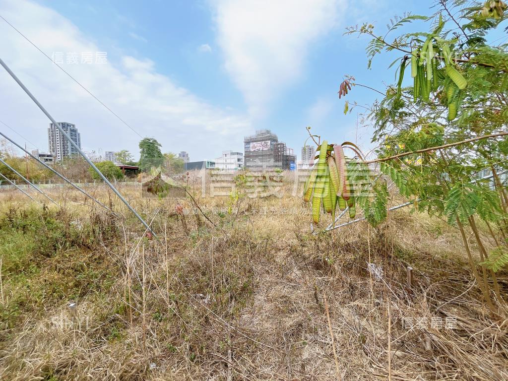 三民西路十三期角地房屋室內格局與周邊環境