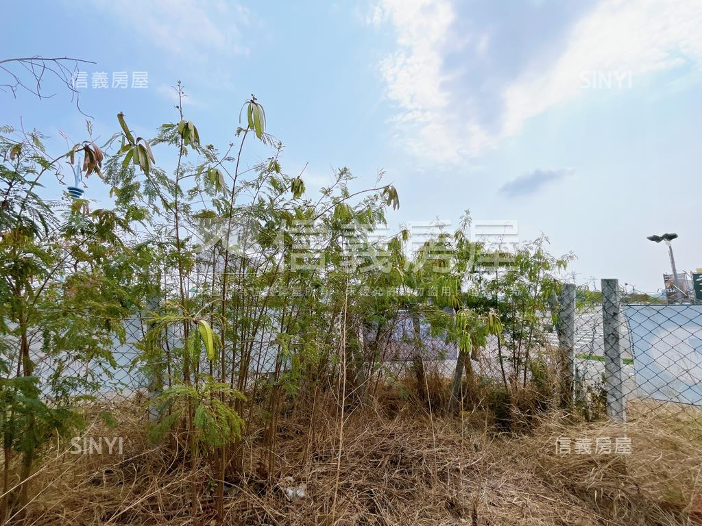 三民西路十三期角地房屋室內格局與周邊環境