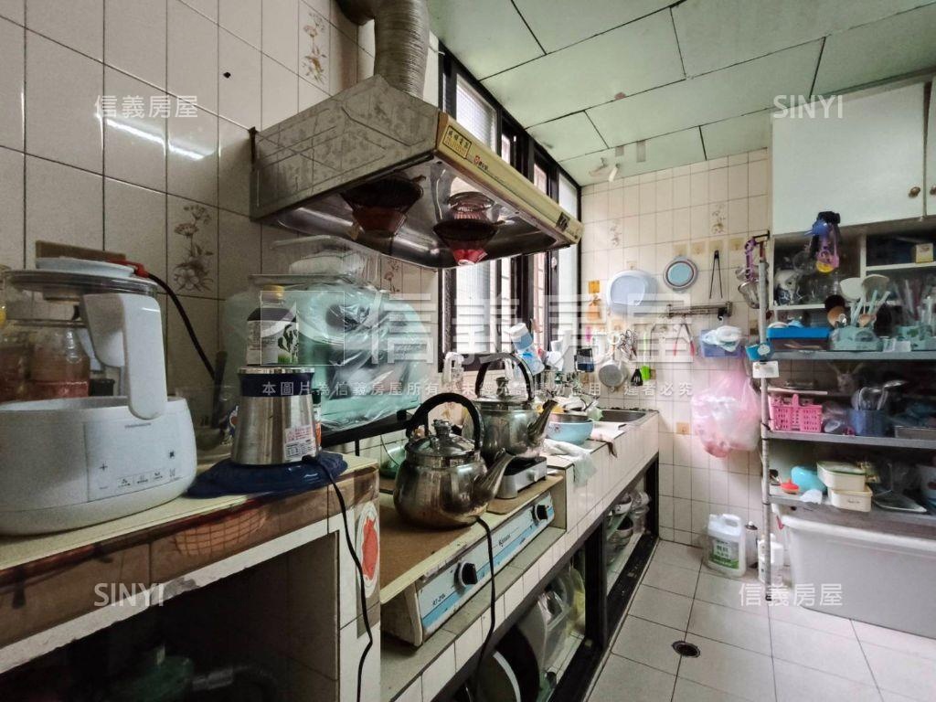 新埔環狀雙捷運．２樓雅寓房屋室內格局與周邊環境