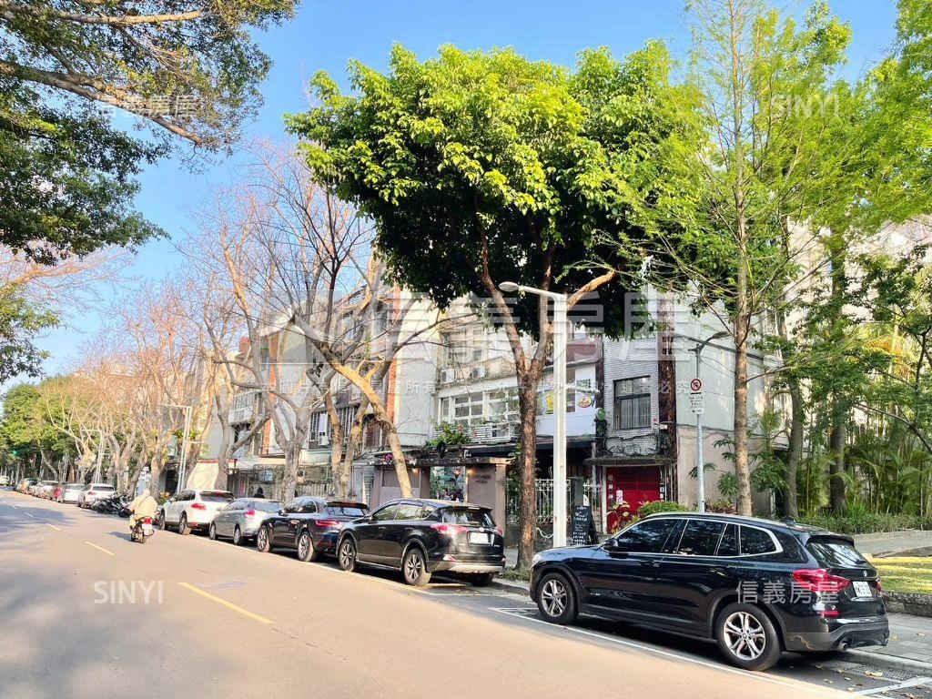 正富錦街三角窗面寬店王房屋室內格局與周邊環境