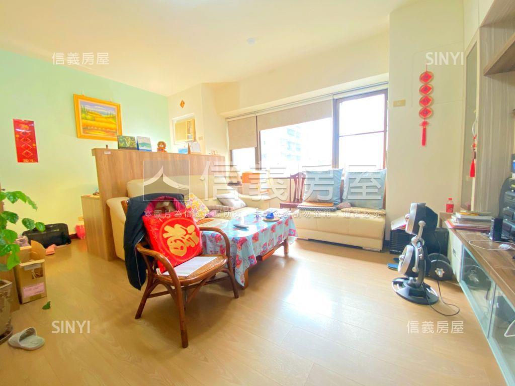 中興路三房車位房屋室內格局與周邊環境