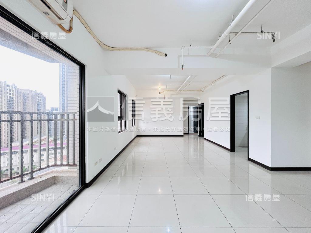 青埔躍世界景觀雙車位房屋室內格局與周邊環境